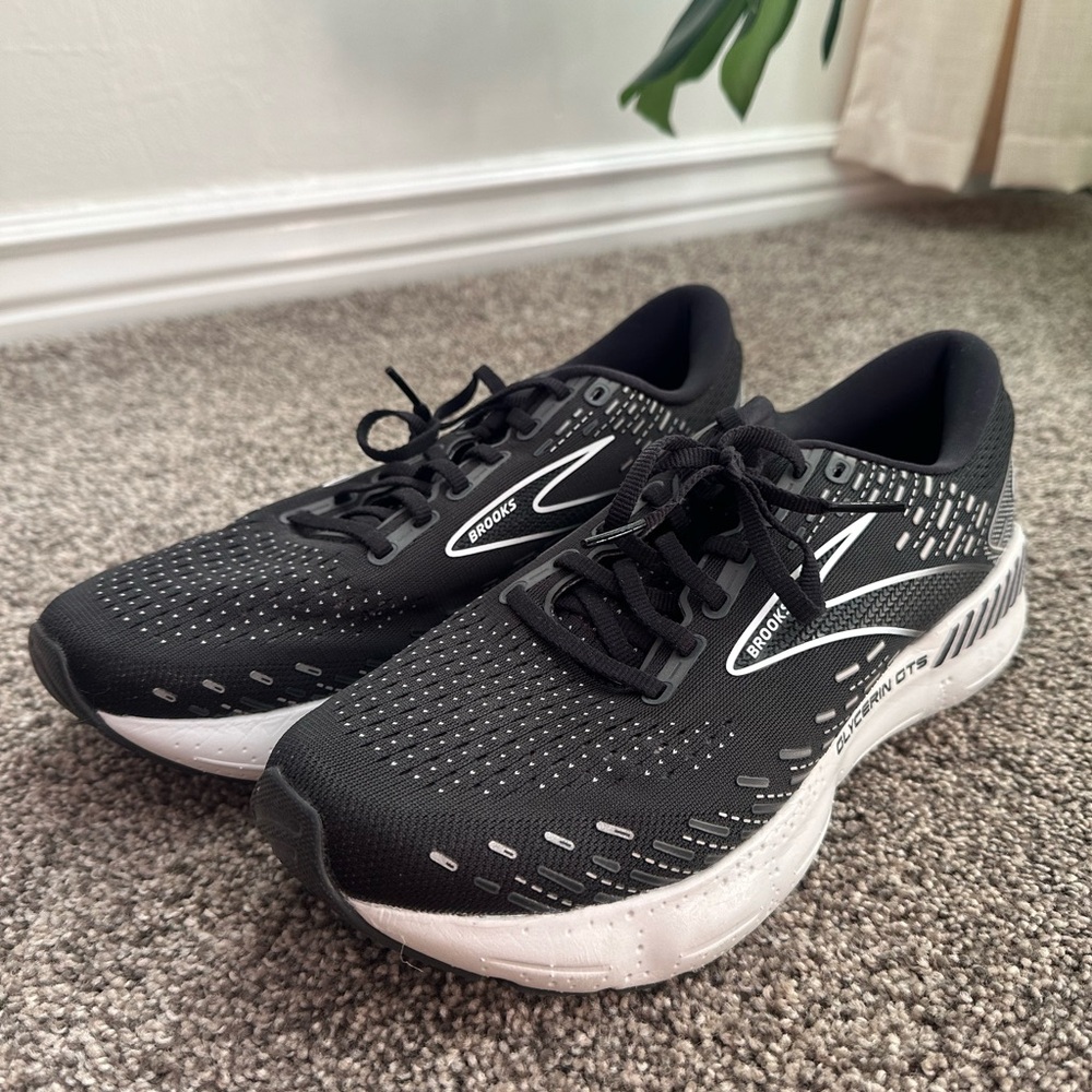 Brooks Women’s Glycerin GTS 20, Size 11.
